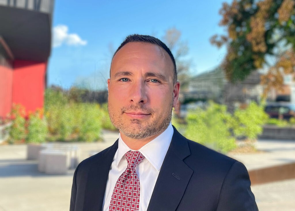 empowerment center board member lee hernandez